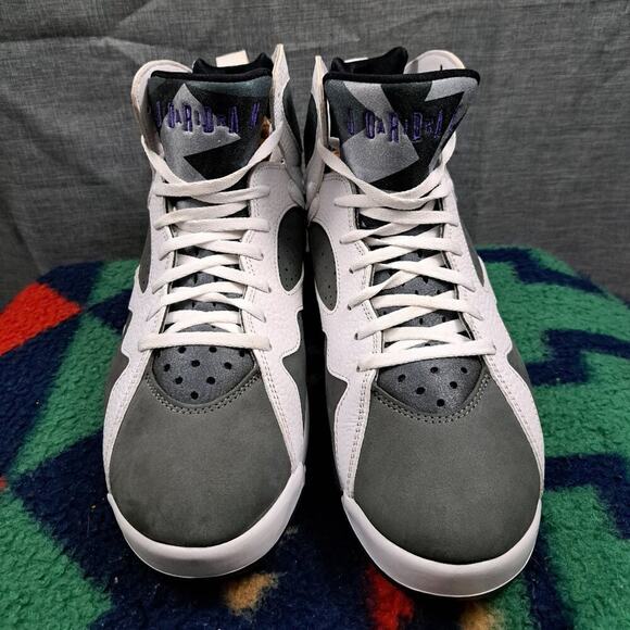 Size 10 Nike Air Jordan 7 Retro Flint Gray White Purple CU9307-100 Men's Sneaker - Picture 2 of 15